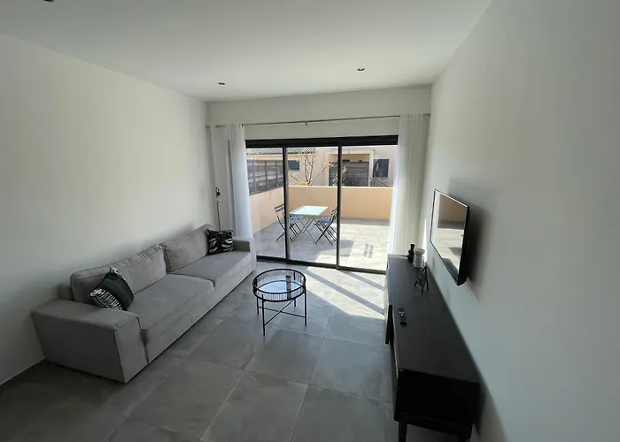 Clos Aria Nova Nyaraló *